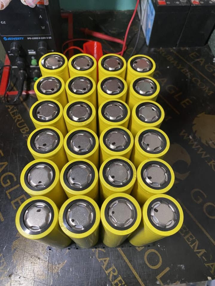 🔋 خدمات البطاريات - تجميع وصيانة 🔋
تم صيانة بطاريه 72 فولت 20 امبير  لدراجة شحن 
تم تبديل جميع الخلايا بالكامل 
باخلايا 15 امبير حسب طلب الزبون 
🔹#متوفر تجميع احترافي: دراجات الشحن (Electric Scooters) ومختلف الأحجام.
🔹 الجودة: فحص الخلايا، توازن الأداء، وعمر أطول للبطارية.
🔹 السعر: منافس جداً.
#للاستفسار مراسلة الصفحه
 او الاتصال على الرقم *********** #متوفر واتس اب
