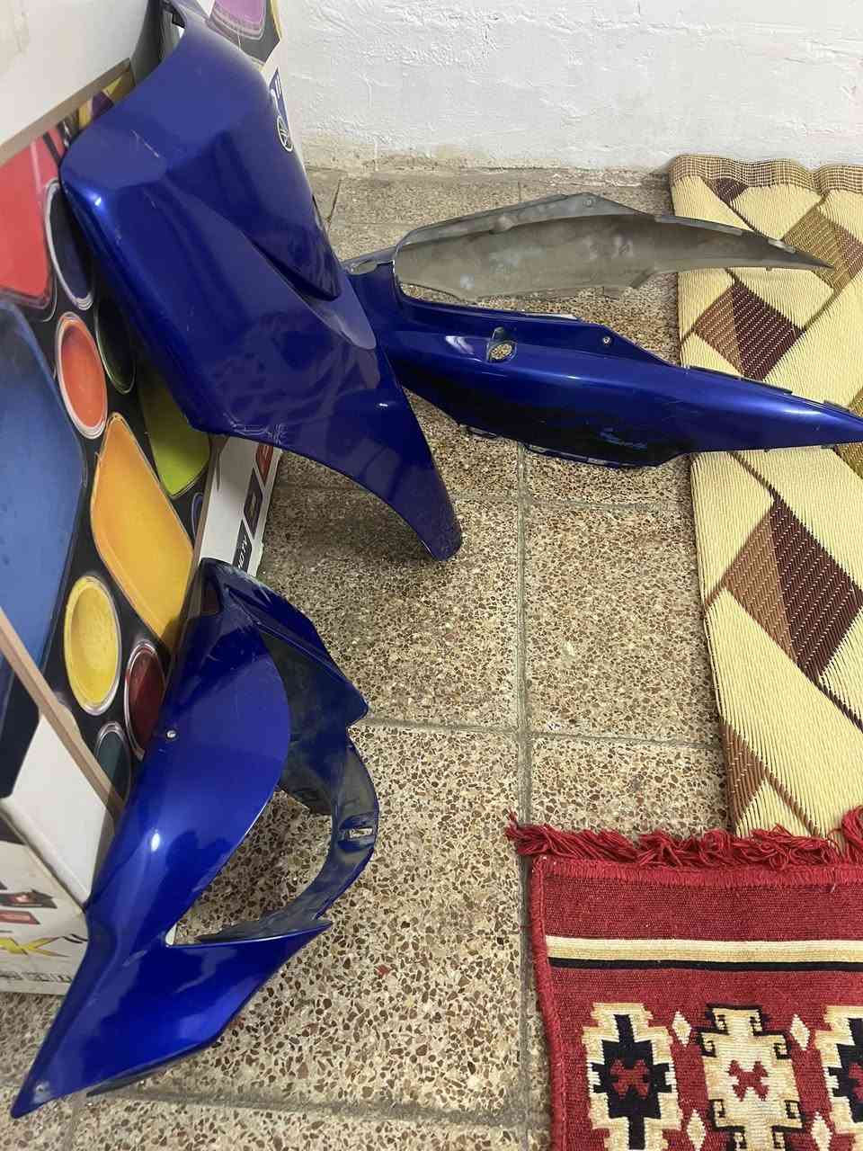 كفرات مال عدلة حلوات ولونهن مختلف الي تفيدة يتواصل وياي كاملات ولا ليطة طاكة جدد مشدودات مرة وحدة وسعرهن مناسب 
مكاني / بغداد دورة
رقمي:***********
