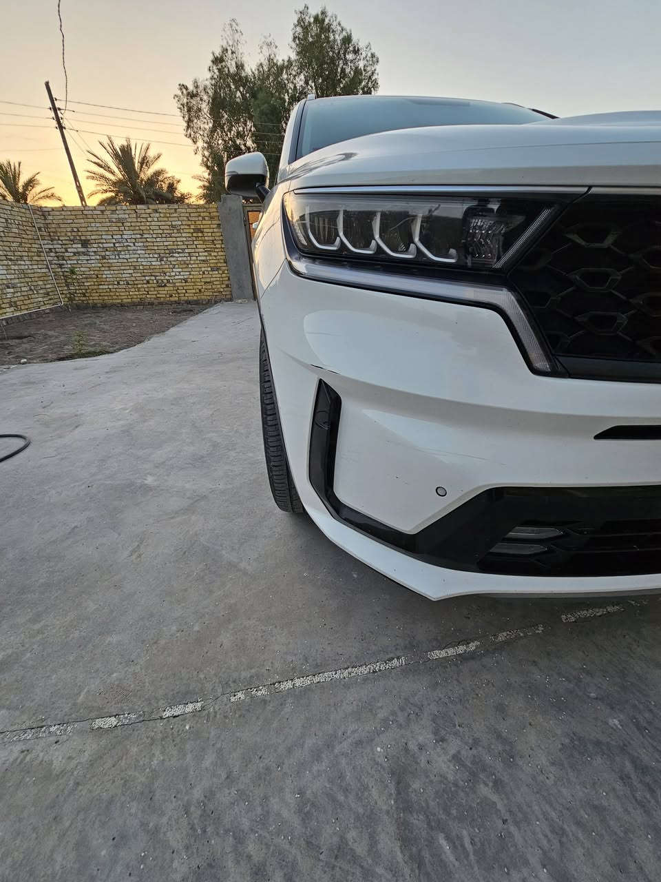 سلام عليكم

للبيع 

كيا سورنتو موديل ٢٠٢١ خليجي 

رقم بغداد دولي شرط التحويل

السنوية باسمي ومستعد احول ثاني يوم

ماشية اقل 99000 كيلو

محرك ستة سلندر. ٦ سلندر

نص فول 

بصمة

كشنات كهرباء

سبع راكب

تايرات نظيفة جدا

باتري مبدل جديد 

وياها بصمتين 

صندوك كهرباء 

بردات خلفيه

مري شفط

حساسات امامية وخلفية

تشغيل عن بعد 

شاحن واير ليس 

كامرة خلفية

كشنات جلد 

السعر  257 وبيهة مجال حك الجية 

مكان السياره بابل الحلة قضاء القاسم

سياره بدون صبغ بيها ملاحظات فقط 

بيها بارد بالباب بصف السائق والباب الخلفي كذلك

كل التفاصيل موجودة بالسونار

اتصل وحياك الله رقم الموبايل ***********

واتساب  ***********
