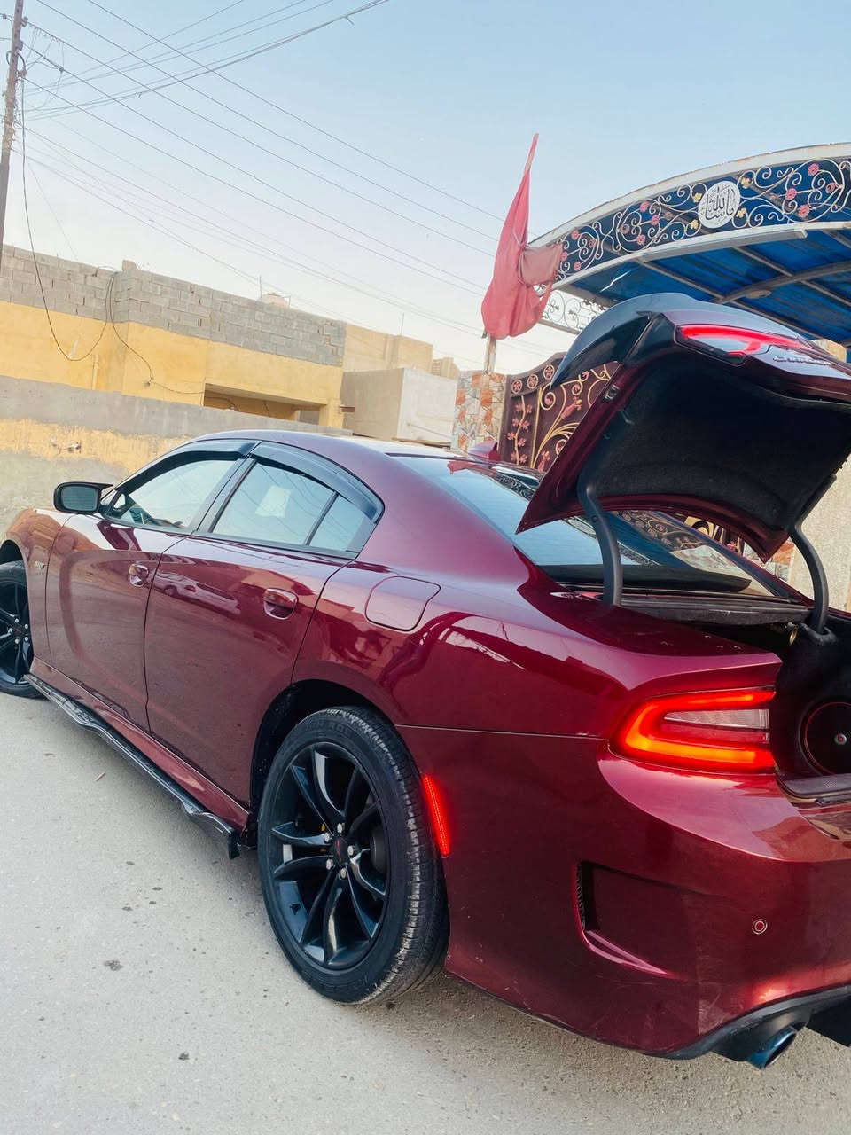 السلام عليكم جارجر للبيع.
موديل ٢٠١٧ اصل

لون مميز بيها ٣ قطع تبديل نفس اللون  السيارة نضيفه جدا استخدام شخصي. مكفوله داخل وشاصي.

رقم بغداد. مكينة ٣٦٠٠.

عليها منضومة غاز اقتصادية جدا

سعرها ١٨٩ وبيها بسيط..
اذا تحب تعرف تفاصيل أكثر اتصل وبالخدمة

***********
