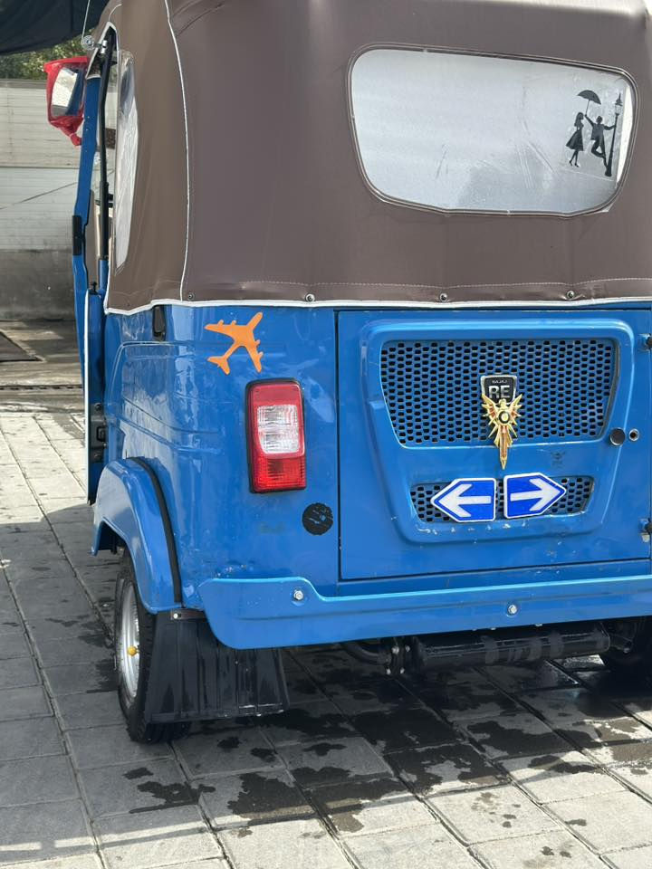 السلام عليكم تكتك مديل 21رقم وسنويه
تحويل ثاني يوم ضربته جوه البك لايت راجع بارد وشخوط 
بصيطه مكاني بغداد مدينة الصدر 8300وبيه مجال/
***********
