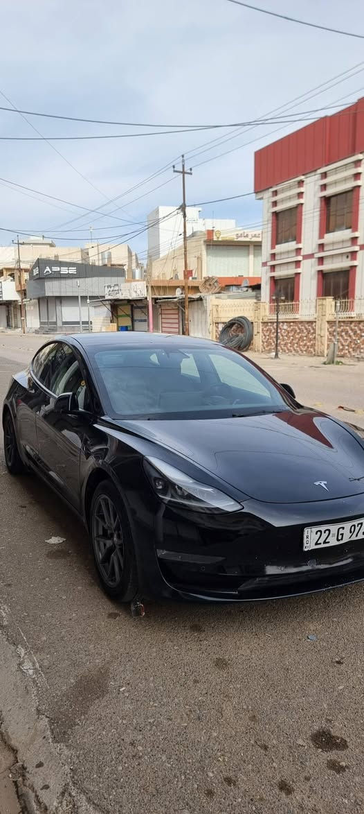 سلام عليكم تسلا ٣ موديل ٢٠٢٢ دبل ماطور لونك رينج ماشي اب امريكا ٧٥ الف ميل هسه ١٠٠ الف مايل جاملخ خلفي صبوخ حادث خفيف بدون ايرباك سعر ١٥٦ بس بيع بدون مراوس ***********
