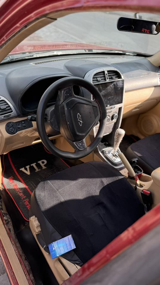 السلام عليكم ورحمة الله وبركاته:   نوع السياره : شيري (تيكو )
المنشأ: صيني 

الموديل : 12 شكل 13 

المحرك:(1800 )جديد هسة مبدلة قبل 3 اشهر الحمد لله ناعم .

نوع الگير : كهربائي (5 نمر )

باقي المواصفات معروفه بالتيگو (شاشه، فتحة سقف ، تقفيل الجام وقفل الفتحه وي تقفيلة السياره ، تحكم ستيرن إلخ)

تخم تاير جديد اصلي 

فلنجات ودسكات جدد 

عقل محرك جديد 

كلچات جديده اصلي 

چويتر جديد 

صالنصه جديدة 

دوشمة جديدة 

ارضية جلد اسود 

ملاحظه : (السياره مصبوغه عام للجماليه لانو چان بيها خياسات ب الأبواب والتصوير قبل الصبغ موجود)

الشراي يتصل رجائاً بس اليشتري يتصل فدوه لگلبكم الي ميعجبه المنشور خلي يعبر 

العنوان/بغداد مدينة الصدر 

*********** /هاتف
