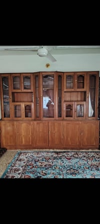 يوجد معرض للبيع السعر 400 الف وبي مجال 07810476559