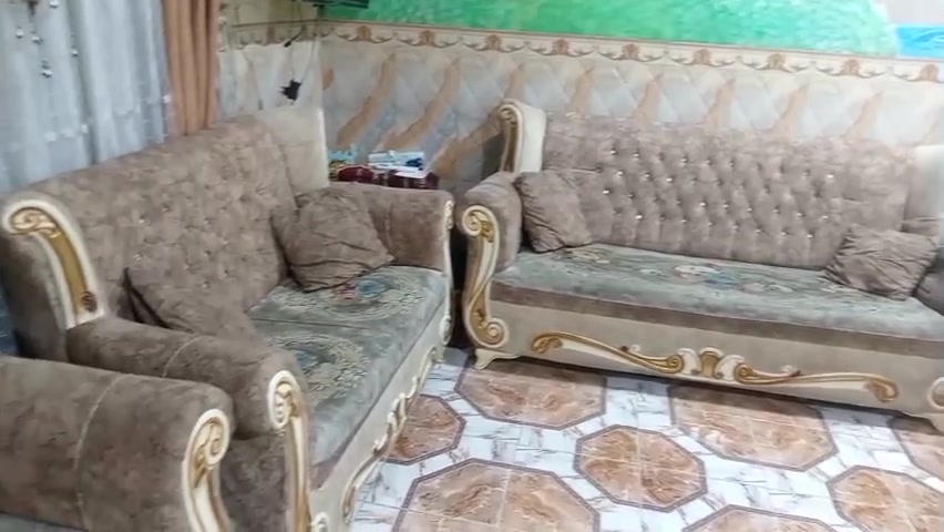تخم مستعمل قليل.. 
ثنين اكبار
وحده وسط
وثنين مقاعد موضحات  بالمقطع
سعر:450 وبيهن مجال انطي سعرك عجبني اكلك
العنوان :البصرة الزبير
الرقم : *********** واتساب شغال
