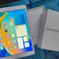 ايباد نظيف جدا للبيع المواصفات مذكورة بالصور كارتونة وياه  السعر ٢٠٠ و...