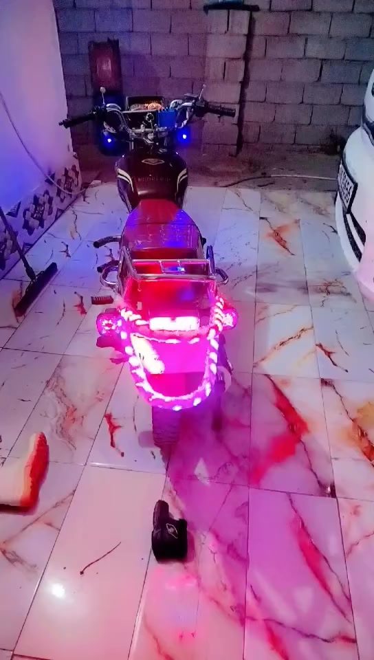 سلام عليكم  سيفان موديل21للبيع كاامل ومكفول وأي نقص مابيهه اوراق كامله الدراجه تاخذه ربع متصرف عليها خير من الله سعر 490وبيها مجال حك الجيه وبس اتصل ودلل ***********ويدلل الشراي
