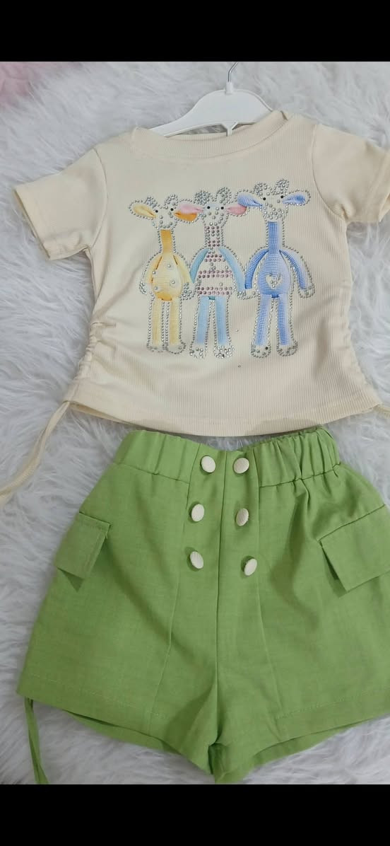 فساتين وثياب بناتي يلبس عمر سنة وسنه ونص وسنتين مع احذيتها نظيفه جدا ملبوسة مرة او مرتين


**إذا كنت صاحب هذا الإعلان وتريد حذفه لأي سبب، رجاءا أرسل رسالة إلى الدعم الفني**