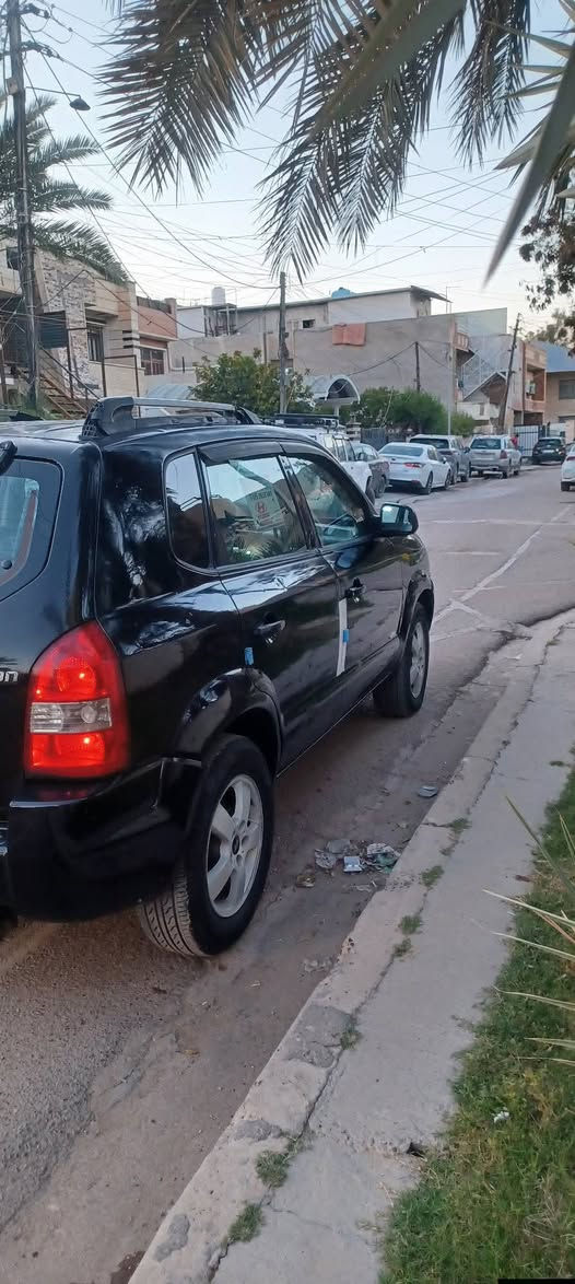 السلام عليكم
هونداي توكسان 
٤ سلندر  
وارد أمريكي 

موديل ٢٠٠٨ 
ماشيه ١٧٧ الف حقيقي 
رقم بغداد دولي هزه جديده سنويه جديده بسمي شخصيا 
كير +محرك+ تبريد +كهربائيات  ....(جديده )
المواصفات........
تخم تاير جديد 
شاشه أندرويد +كامره 
كروز مثبت سرعه 
غرفه جديده 
منضومة زينون عالي ناصي اصلي  
مكانها بغداد الكرخ 
السعر    95 $$ وبيها مجال للطيبين ان شاءالله 
(((( اخوان اي استفسار ع الرقم وبي واتساب ))))

***********  ☎️
