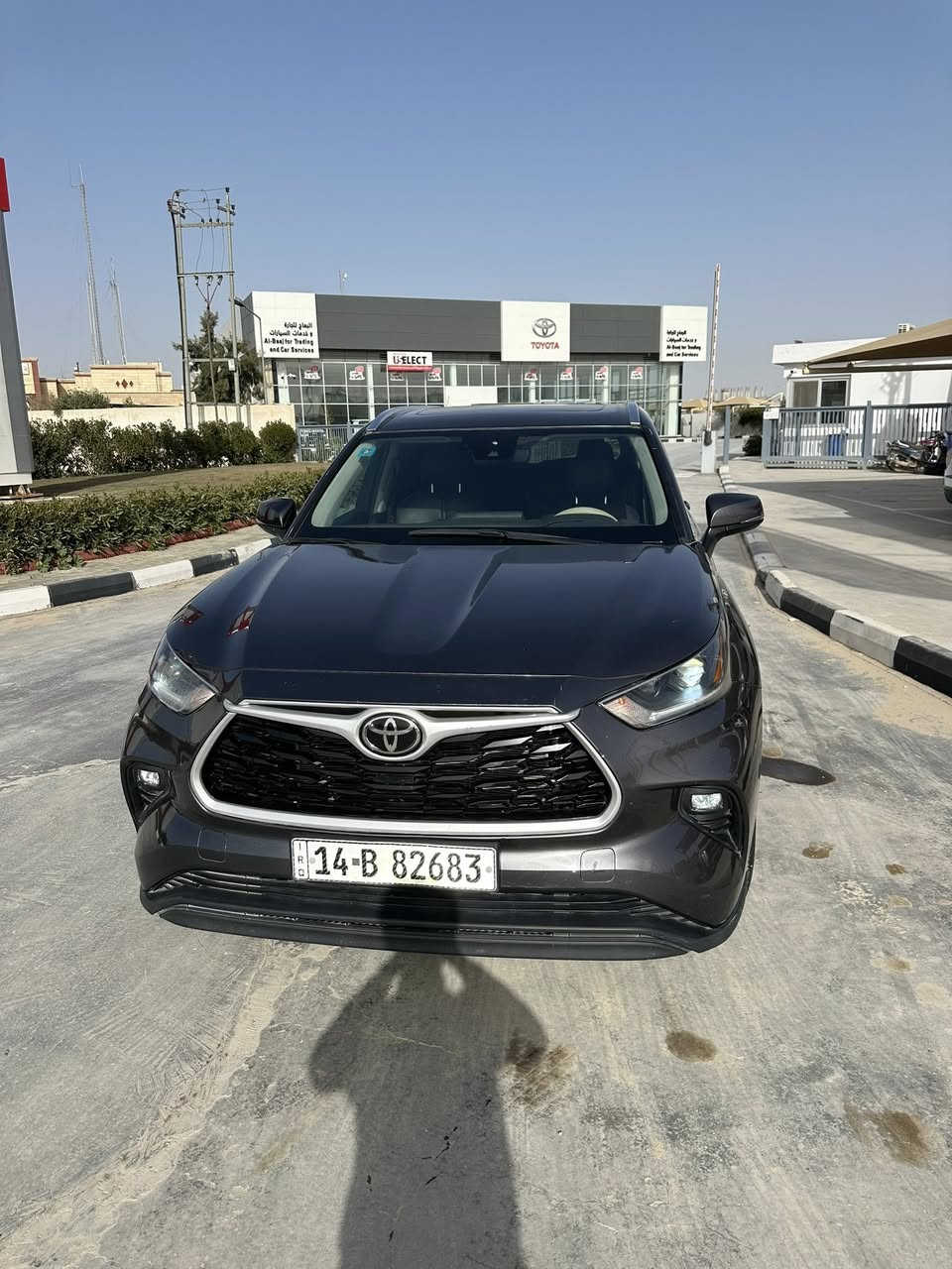 هايلندر 2021وارد امريكي سيارة طابة تقرير غرق وبيه كلير 3قطع من امريكا شرط فقط كلير بدون أي ضرر ولا ايرباك سيارة جديدة كلش سيارة ماشية 30الف سيارة على وضع الشركة بعدهي 

سعره 180مكانه ديوانية باسمي تحويل مباشر وهاذا رقمي 

***********مواصفات فول الفول بانزين اصل 

محرك 3500يعني 6سلندر مامفتوح بيه برغي 

فتحتة سقف 
بصمة +جنطة كهربائية 
كشنات جلد +كشنات كهرباء +تدفئة بلكشنات 
رادار امامي وجانبي 
لايت زنون بلاد +بكلايت لد 
7راكب +بردات جانبية بلادي +تبريد ٤قطع سيارة فول مواصفات وجاهزة شرط برغي نقص مابيه كارتون السيارة وهاذا رقمي ***********
