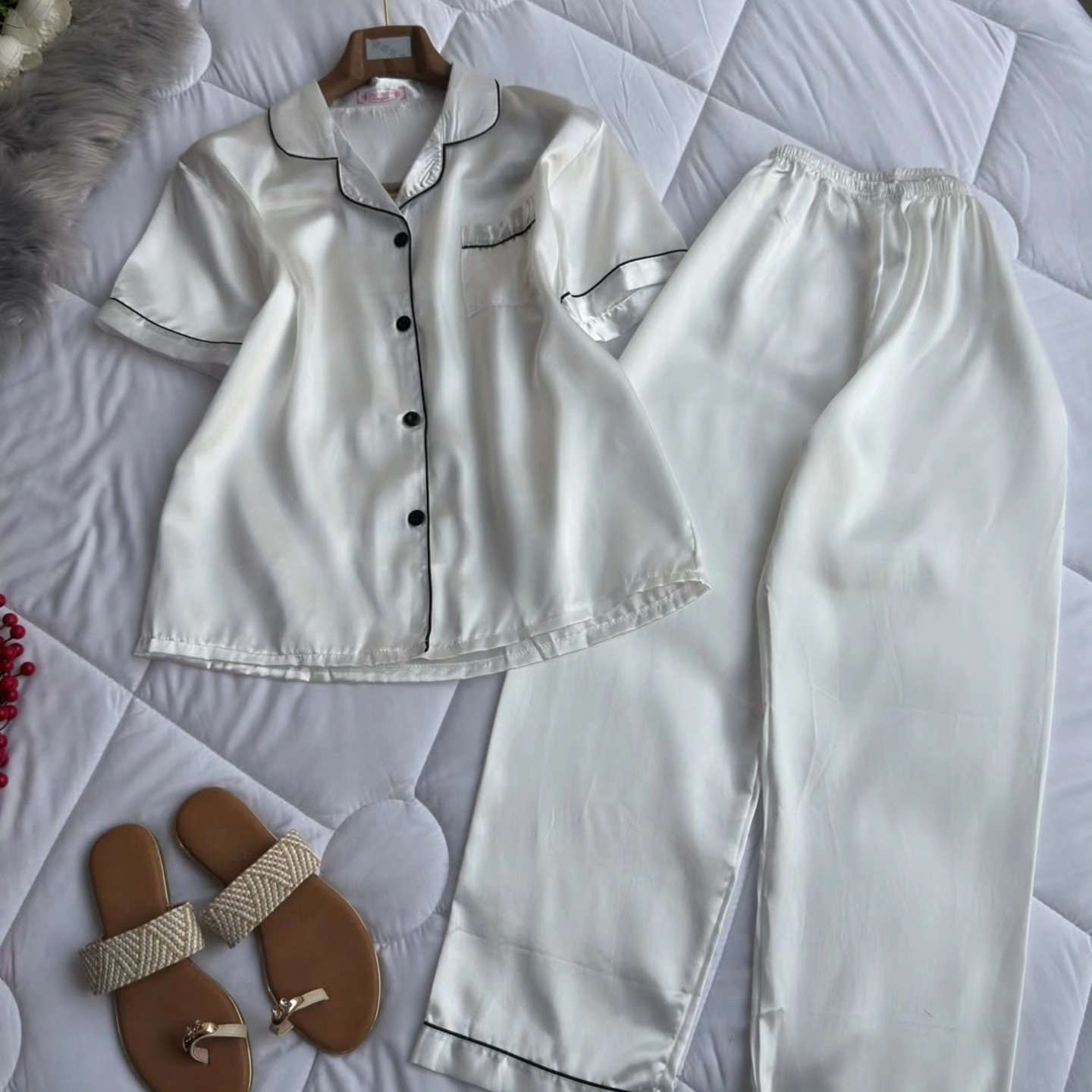 تراك الخامة ستن الاصلي ناعم ما يتسلت متوفر بالالوان الي داخل المنشور 😍 القياسات
 M L-XL-2XL-3XL-4XL 
العنوان جلولاء مجمع النافورة اول محل عاليسار متوفر توصيل 
#جامعة_ديالى #جلولاء #خانقين #كلية_بلاد_الرافدين_الجامعة #بعقوبة


**إذا كنت صاحب هذا الإعلان وتريد حذفه لأي سبب، رجاءا أرسل رسالة إلى الدعم الفني**