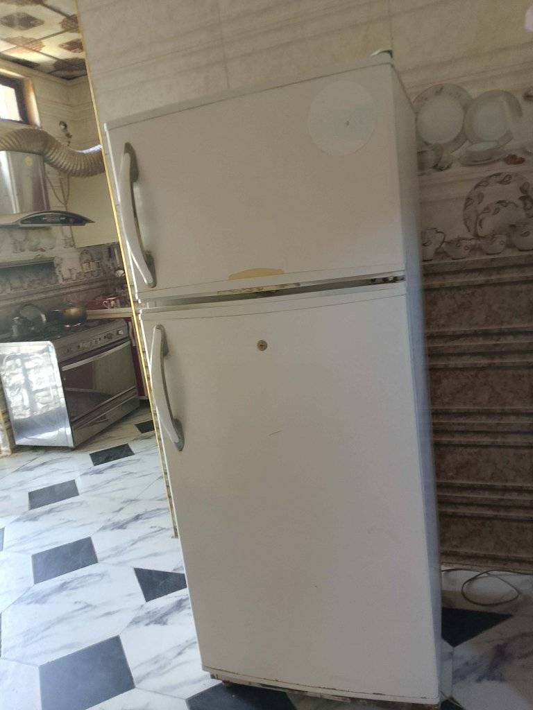 ثلاجه حجم كبير شغاله على الفحص للبيع بسعر 150وبيه مجال للشراي


**إذا كنت صاحب هذا الإعلان وتريد حذفه لأي سبب، رجاءا أرسل رسالة إلى الدعم الفني**