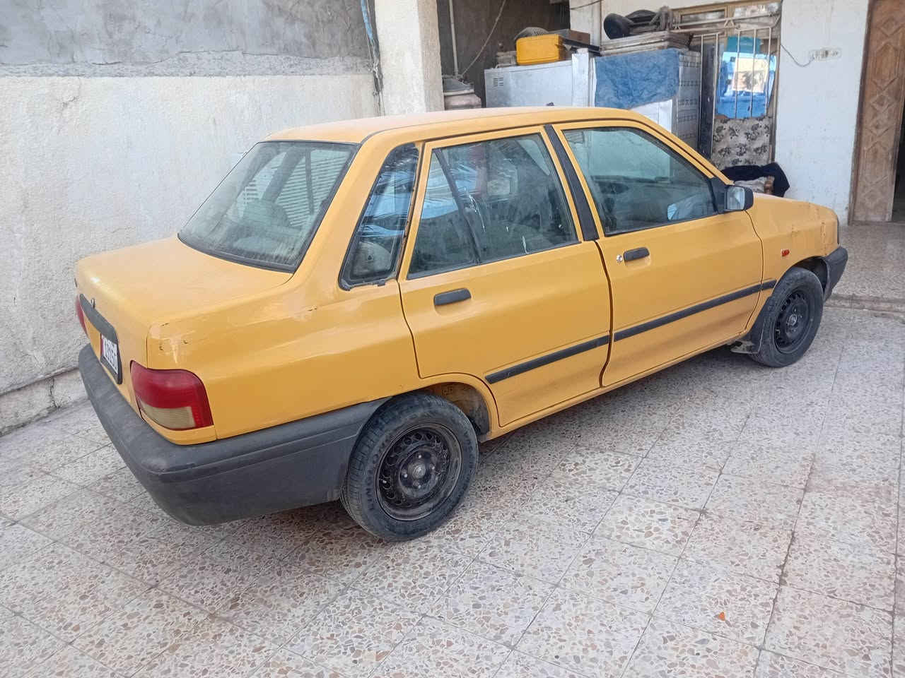 سلام عليكم شباب سايبه البيع موديل 12مصفره هيه وغرامات 
رقم بغداد نكليزي سنويه جديده بسمي تبريد شغال خياس ماكو قليل براكيت وشخاطه مابيهن شي السعر 28وبيه مجال *********** ميسان حي الحسين
