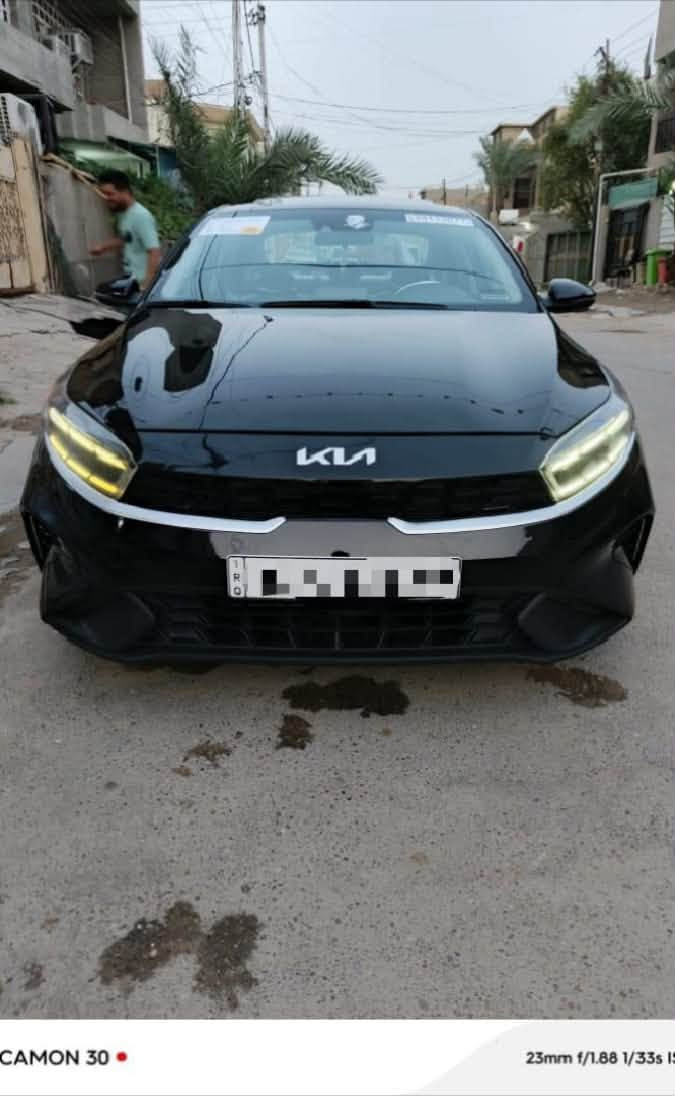 السلام عليكم كيا فورتي رقم بغداد 2023 سياره فول مواصفات للاخير عده البصمه حادثها قطعتين فقط السعر خاص ***********
