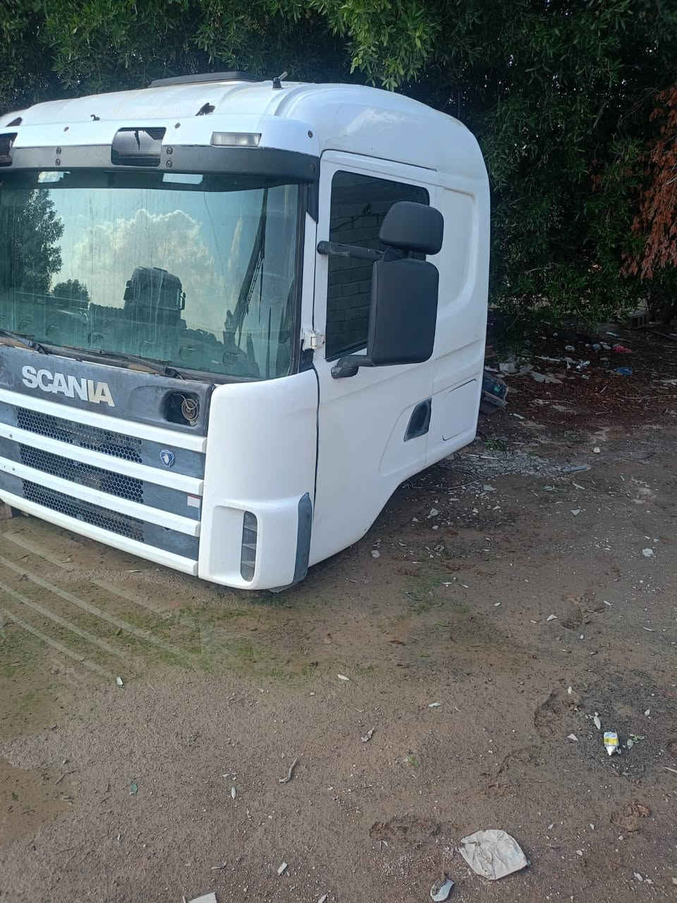 السلام عليكم قماره للبيع ٢٠٠٤ مكانها البصرة ‭٠٧٨٥ ٩١٣ ١٤٧٠‬
