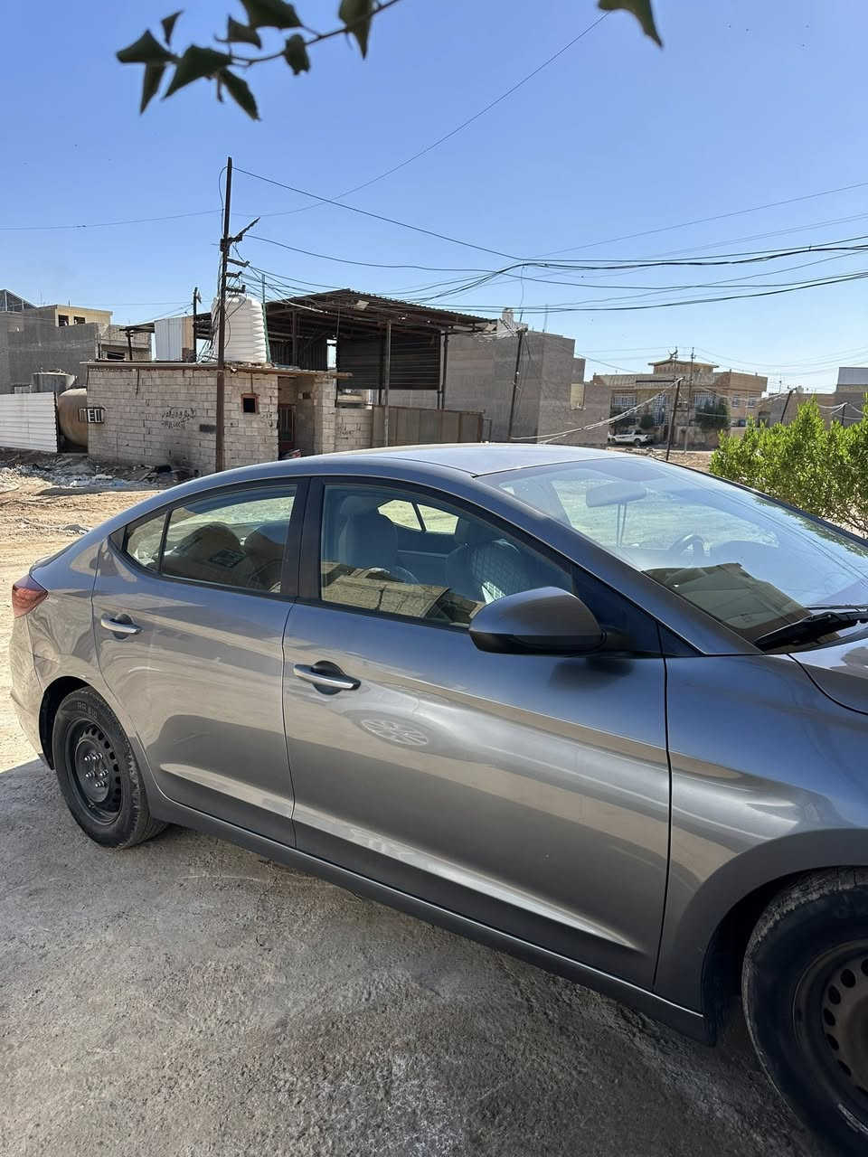 السلام عليكم
النترا 2019 
محرك 2000
ضربتها جاملغ الايسر نفسه معمر ومصبوغ
ليبل واحد بدون ايربالك 
مواصفات عاديه 
مكاني بغداد ***********
135 سعرها 
مكلف بل نشر حبايب 🩶
