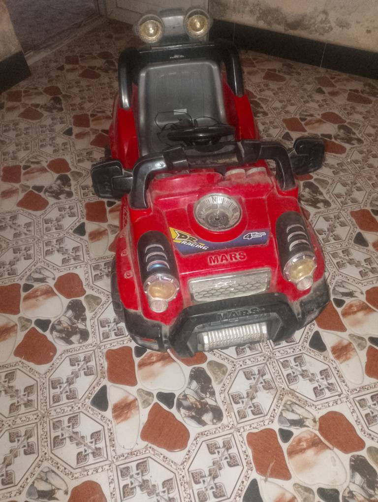 غسالة توشيبا  اصلية بالة وغسل بطانية وسيارة طفل *********** عمارة, ميسان
