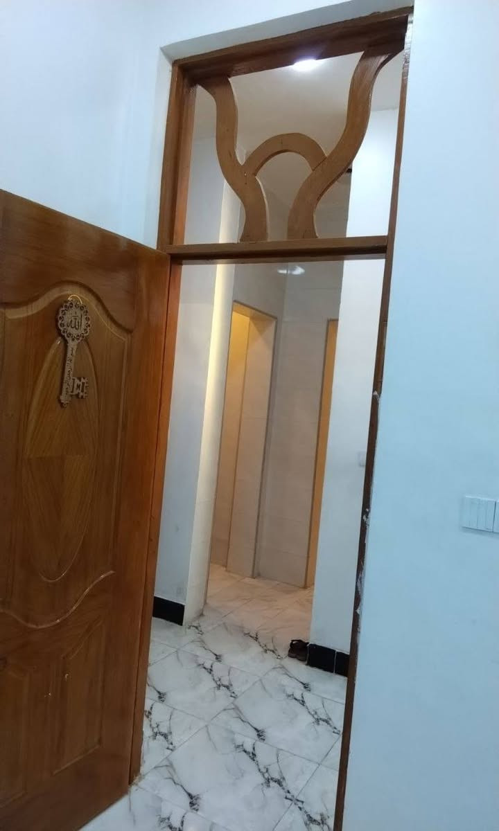 دار للبيع المساحة ٢٠٠متر بناء حديث طابق ونصف مطلوب اسكان تسديد الشهري ٣٥٠ام هليل الثانية للاستفسار على الرقم ***********
