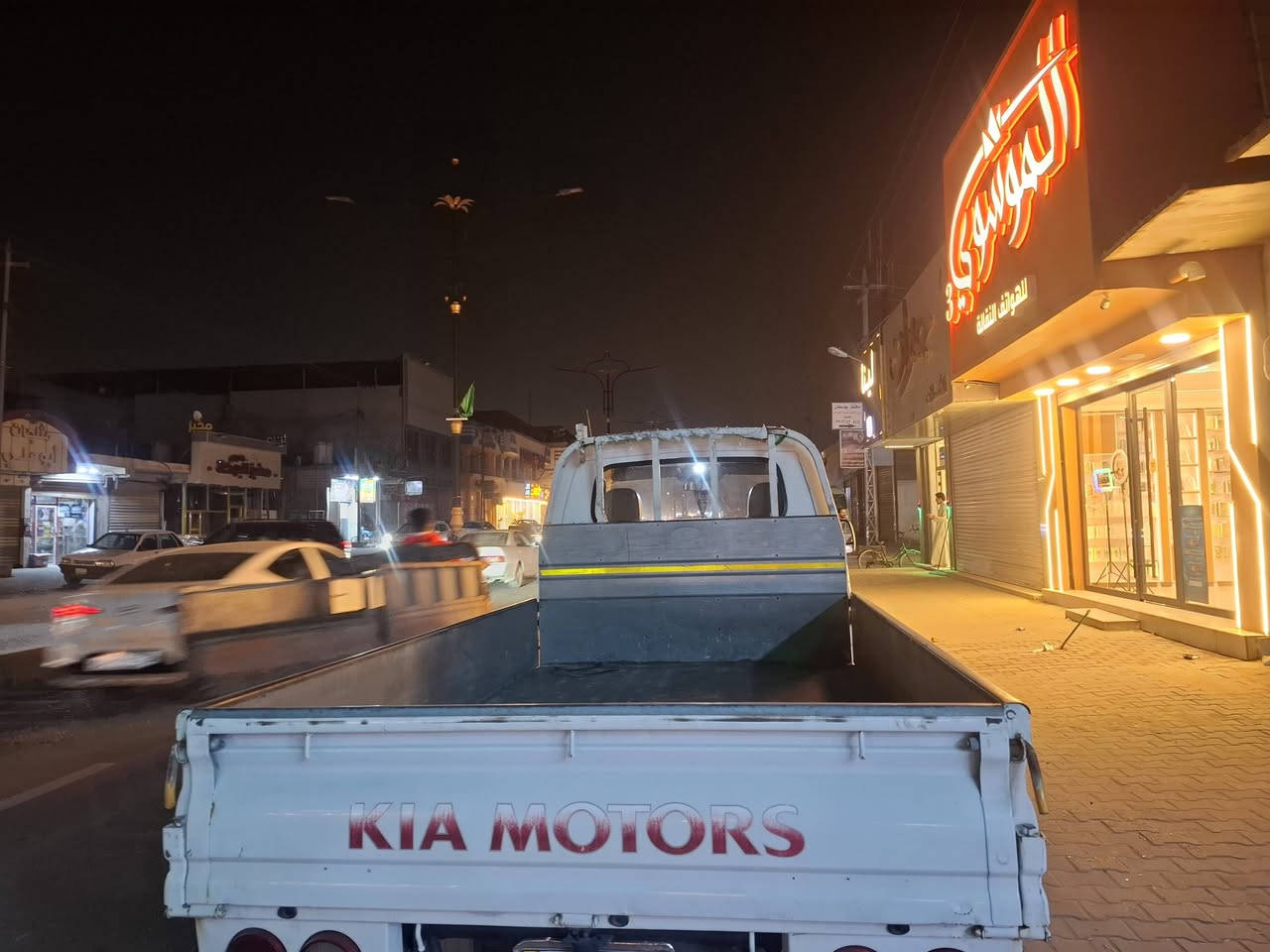 سلام عليكم كيا بنكو ٢٧٠٠ رقمها بصره موديل ٢٠١٨ مكفوله من كلشي محرك جديد حداديه تخم تايرات اصلي توه شاده لايت زنون الاصلي تبريد شرط ثلج بلجيس سياره مامتعوبه  عدا بارد اقل لشبر بيها العنوان بصره ابو الخصيب طريق المحكمه *********** السعر ١١٥ بيها مجال قليل
