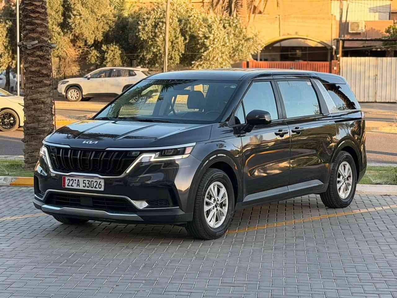 Kia Carnival Lx 2024 Gray 3.5L
للبيع 

كيا كرنفال وارد امريكي موديل 2024

حادثه جاملغ حافه الباب بجم كبس بلادي 

شواصي لغود مكفولة بدون ايرباك جميع الايرباكات سليمة

سعر 245 ورقة 

***********

بصمة تشغيل وابواب بصمة وتشغيل عن بعد 

حجم محرك 3500

شاشة وكامرة دواره

رادار نقطة عمياء تحديد مسار توقف ذاتي 

كشن كهرباء كشنات جلد 7 راكب

ابواب خلفية كهربائية 

هاند بريك بصمة 

لايت زينون عالي ناصي

اشاير بالمري 

ثلاث قطع تبريد تحكم مركزي 

رقم اربيل اجرة دخول جديد وترقيم جديد 

مكان السيارة بغداد الكرخ قرب شارع مطار بغداد الدولي. ***********
