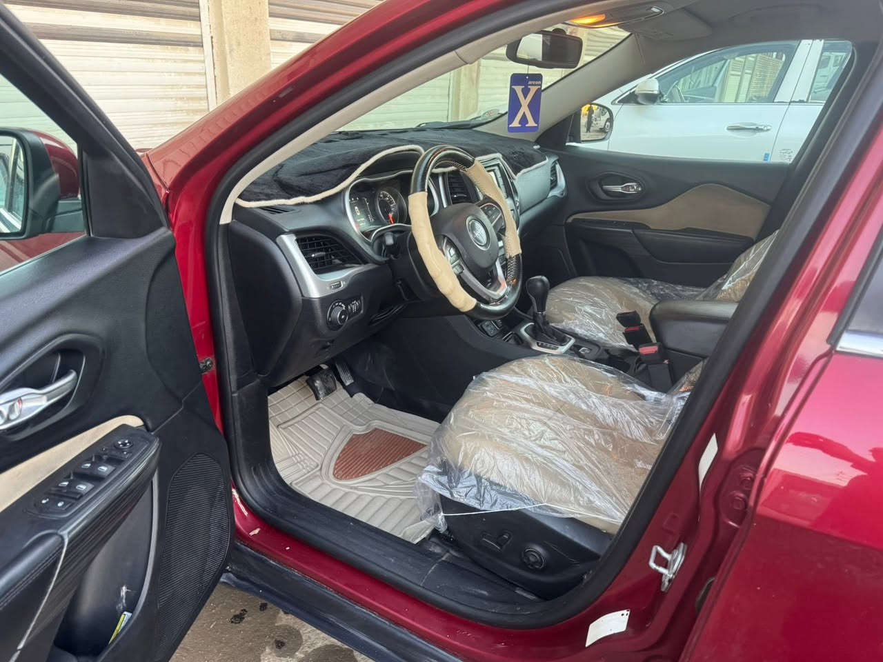 جيب بزون موديل 16 رقم كربلاء تحويل مباشر  وارد امريكي حادثها قبق الجنطه امبدل ولجاملغ امصلح  الخلفي فقط ولباقي كفاله كلها بجم كبس كير ومكينه كفاله حداده كارتون السياره جديده كلش ماشيه 80 الف  مكينه 2400 تبريد قطعتين السياره فول بس فتحه مابيها  سعرها 122 وبيها مجال مكاني ناصريه سوق الشيوخ الشراي يتصل ويدلل *********** 
مامتواجد ع الفيس
