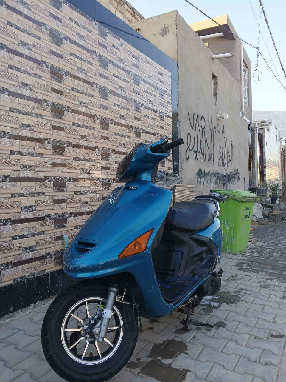 السلام عليكم دراجه فراشه للبيع دراجه جاهزه من كل شيء سلف هندر دراجه حلوه ونظيفهرالسعر 450 ويا مجال بسيط مكاني ديوانيه قضاء الشاميه***********
