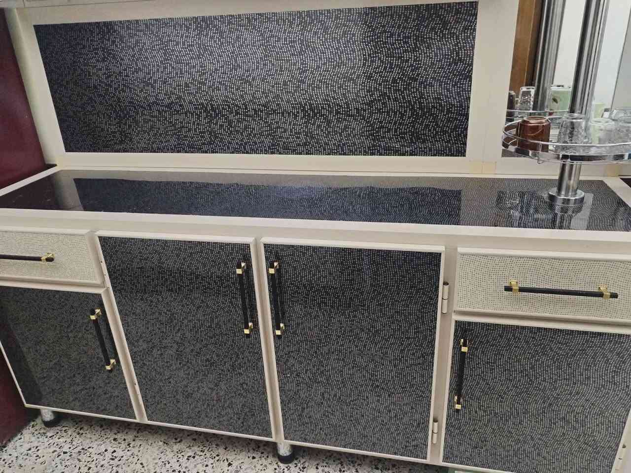 السلام عليكم كاونتر كامل للبيع


**إذا كنت صاحب هذا الإعلان وتريد حذفه لأي سبب، رجاءا أرسل رسالة إلى الدعم الفني**