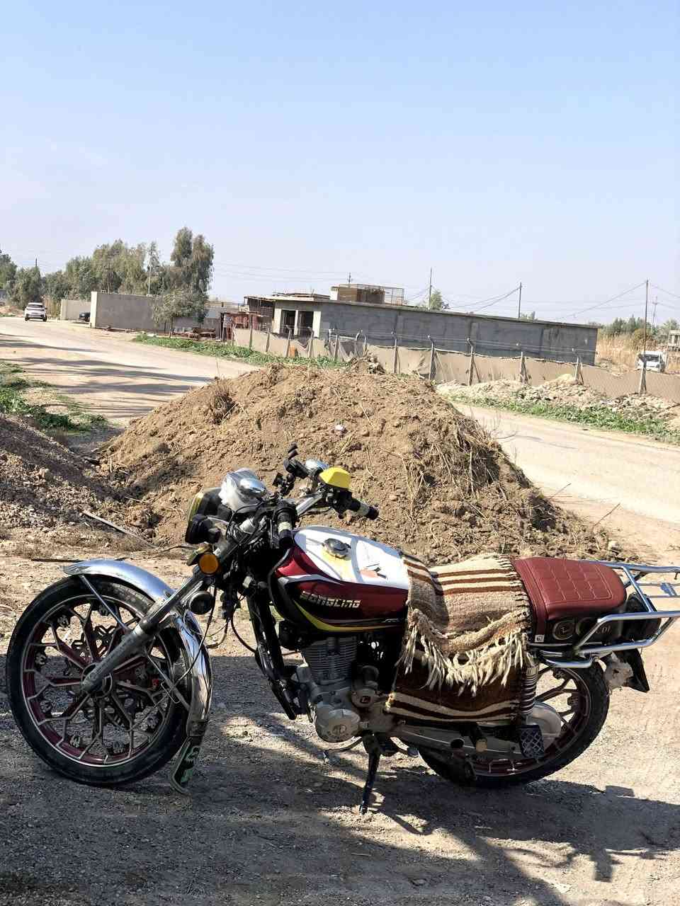 سلام عليكم
دراجة سيفان موديل 24
الدراجة اي نقص ما بيها اوراق كامله شاشه شغالة+صلنصه رياضي 
كهربايات كلها شغاله الدراجة مكفولا كفالا عامة
السعر  650بيها مجال  مكاني شهربان جسر مهاروت 
***********اتصل وبيك خير وتدلل
