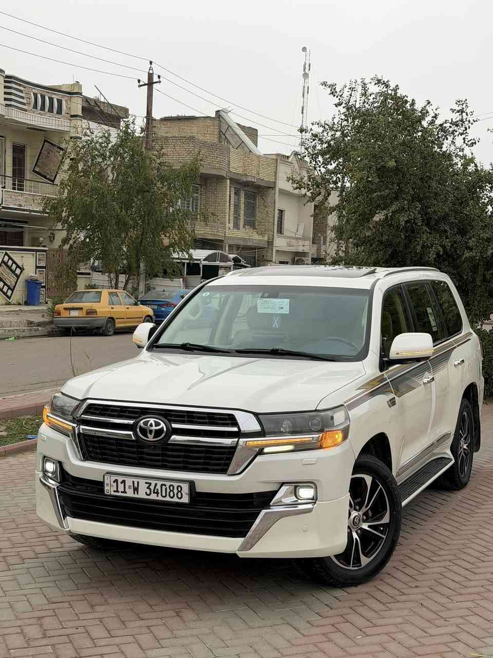 ‎ خليجي تويتا لاند كروز موديل (2016)
‎🔶سياره مواصفات GXR. .
‎🔶سياره (v6) سلندر
بصمه سلايت  دخول ذكي  كامرات محيطيه 360درجه جانبيه اماميه محيطيه كرسي كهرباء جلد بك لايت لد كراسي كهرباء  زراك لايت  تبريد مركزي قطعتين مري شفط   ثلاجه داخليه  ع ايدنه سياره ماشاءلله نصبة ونظافته تخبل بغداد الكرخ بأاسمي السعر 435 
***********
