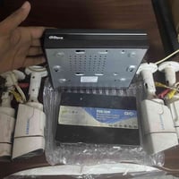 Jhua  power 12v digital video recorder   جديد  مع 4 كامرات نوع samsung...