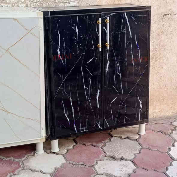 جزامه المنيوم ارتفاع متر عرض 80 السعر ٦٥ ألف دينار بابل الحمزه الغربي حي الدولار قرب عماره دكتور ناجي أتصال ***********
