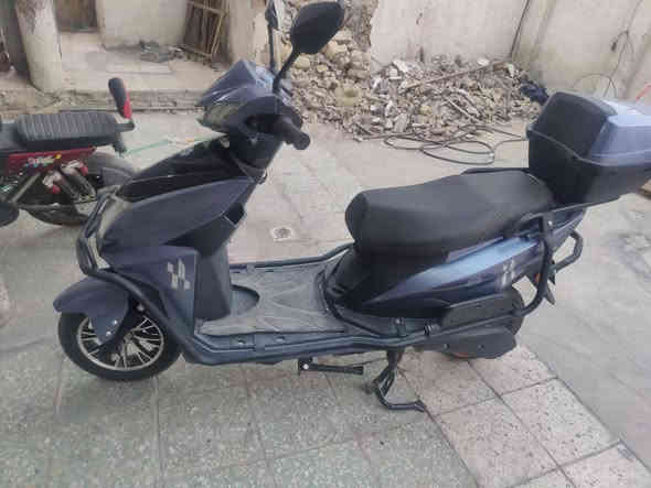 السلام عليكم عندي درجة شحن جديده بطاريه جديده 6 مكان بغداد حي العامل بيع او تراوس السعر 600  شراي تصل رقم ***********
