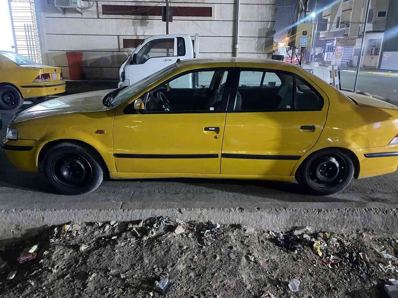 السلام عليكم سمند للبيع موديل 2011 ناطقه سياره حلوه وكاعده وجاهزه من كلشي صارف عليها خير من الله جاهزه تبريد شغال مابيه اي نقص فقط بيها ضربه بل چاملغ والباب صدر مبدل مثل مموضح بصور مصفره من كلشي وباسمي تحويل ثاني يوم سعرها 35 وبيها مجال مكان بغداد غزاليه الرقم ***********
