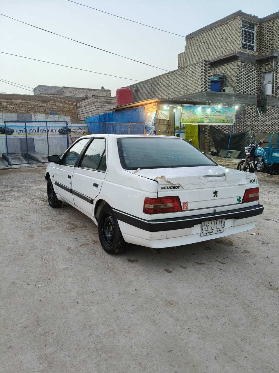 ييجو لميس
مديل 13 
رقم بغداد  سنويه صاقطه من ال 23  راعيها بل نجف يريد مداور 
مكينه بيها بخار 
كير وكلج جدد 
حداديه نضيفه 
تبريد ثلج 
تدفئه شغاله 
غرفته نضافاتهاا 70 /100
مصفره غرمات 
المكان النجف 
السعر 33 وببها مجال 
***********   وبي واتساب
