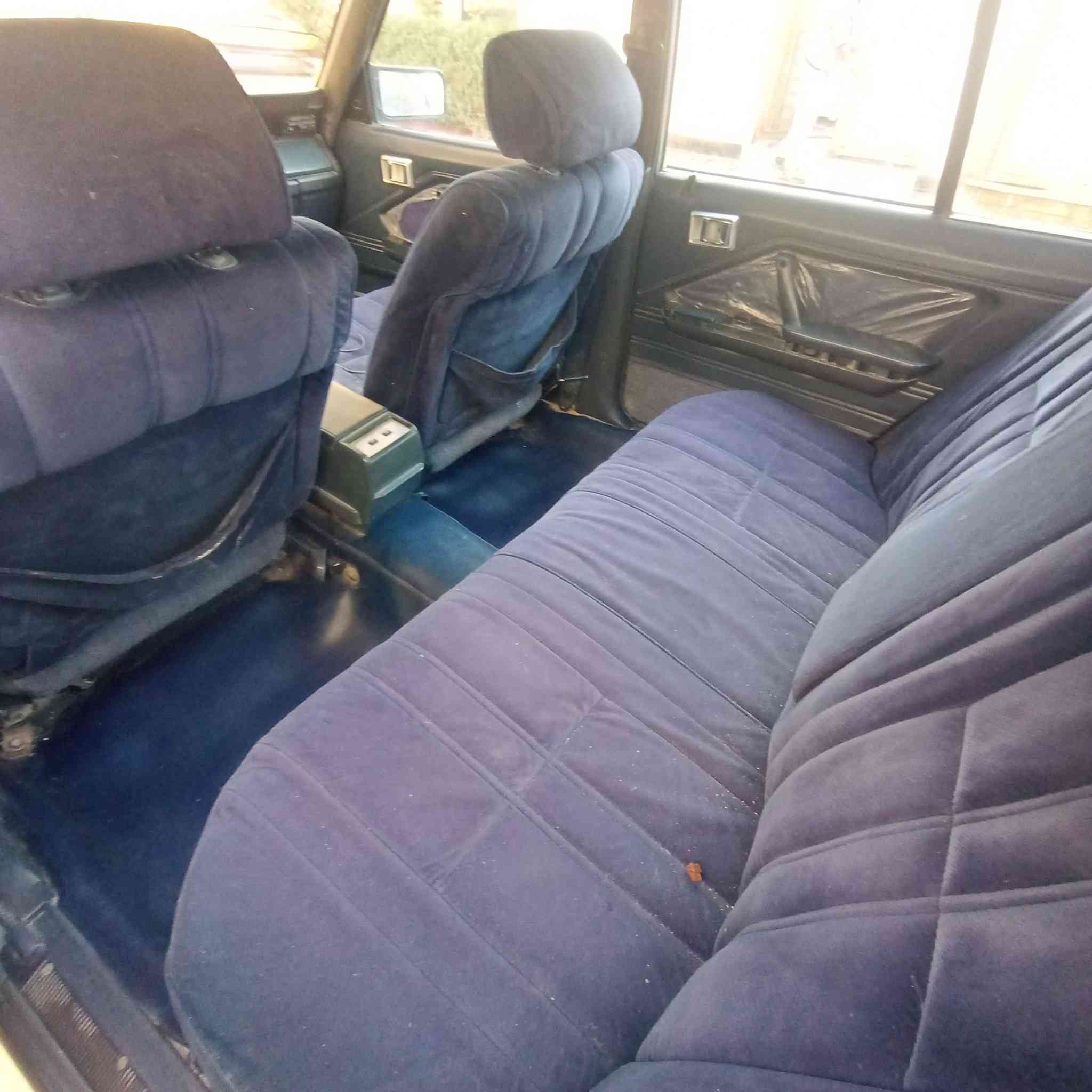 بيع سيارة سوبر موديل 1986 بلادية بس بيه قليل جراد محرك خير من لله ست سلندر 3000تبريد شغال سعر 55بيه مجال هذا رقمي ***********
