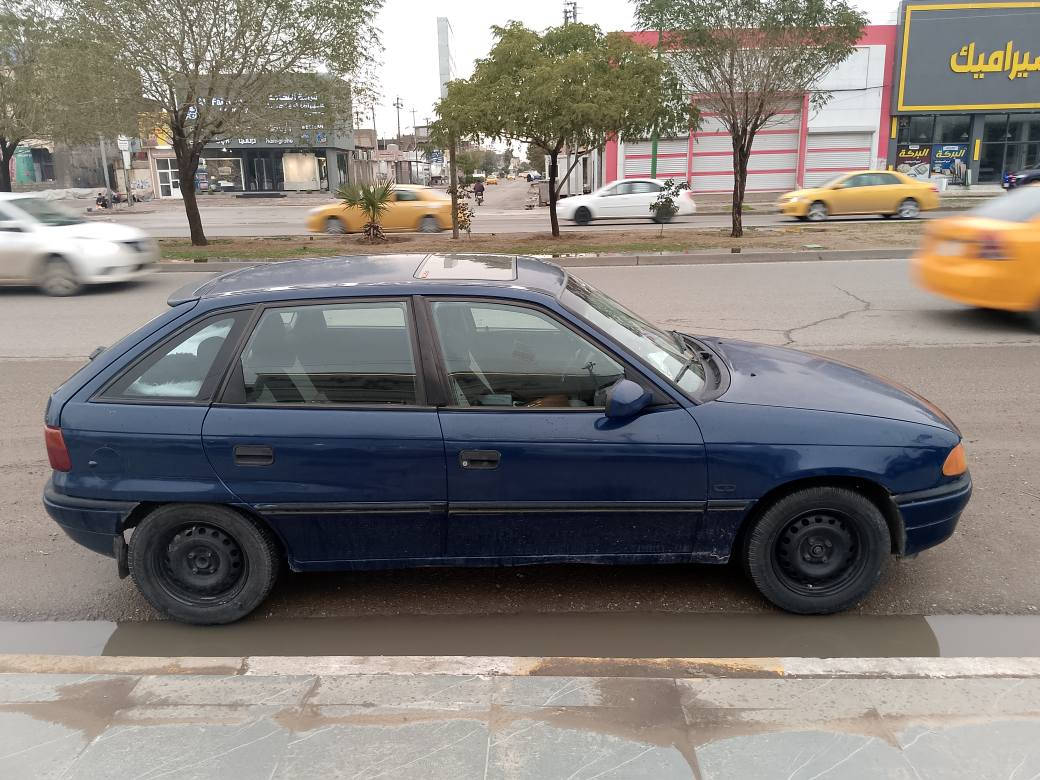 اوبل استرا موديل 94 كير اوتوماتيك محرك 16 بي بيطاقه بانزين رقودم اربيل شرط تحويل  تحويل مباشر سعر 50بي شويه مجال *********** مكان سيارا كركوك حي اسرا كركوك, العراق
