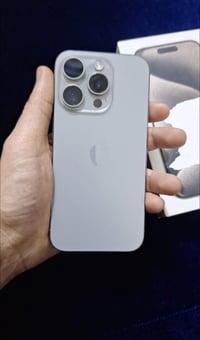 ايفون ١٥ برو • نضافة ١٠٠% • بطارية ٨٩%