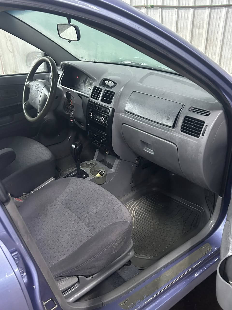 للبيع كيه ريو مديل 2003رقم بغداد كير اوتو جام اوتو مكينه 1600بدون تبخير او تنقيص جاهزه عله آخر حبايه بدون اي نقص. تخم تاير قبل 4ايام شديته  ادامه كامله ماشيه 132ميل  سياره خير من الله السعر 47وبيهً مجال حكً جيه مكاني بغداد دوره ***********
