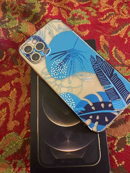 سلام عليكم ايفون 12 برو فقط للبيع
الذاكرة 256 البطارية 77  فقط الضهر مكسور 
السعر400 ألف بي مجال قليل  ناصريه مركز ***********
