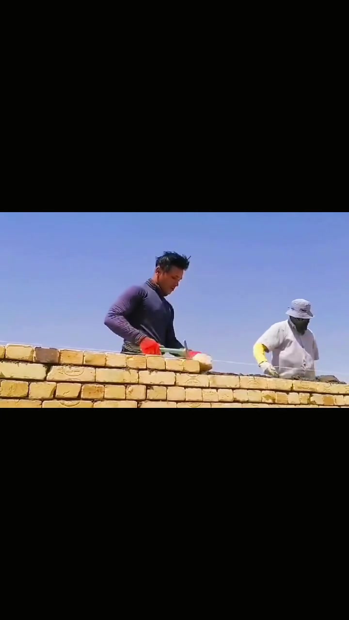 سلام عليكم اخوكم صادق البديري شغلي عل دبل وليوميه ولماعنده نتساهل ويا وبي خير ودلل الدبل ناخذه 225 اكل شرب سكله كلها عليه عليك بس ترش ماي تقديم طابوك وشغل درجة اوله من اول يوم تشوف بعينك النضافه ودقت العمل مو بس بل فجر وين ماجان بل مفرك ميسلون رزق عله الله ***********وتحياتي لجميع اخوكم صادق البديري
