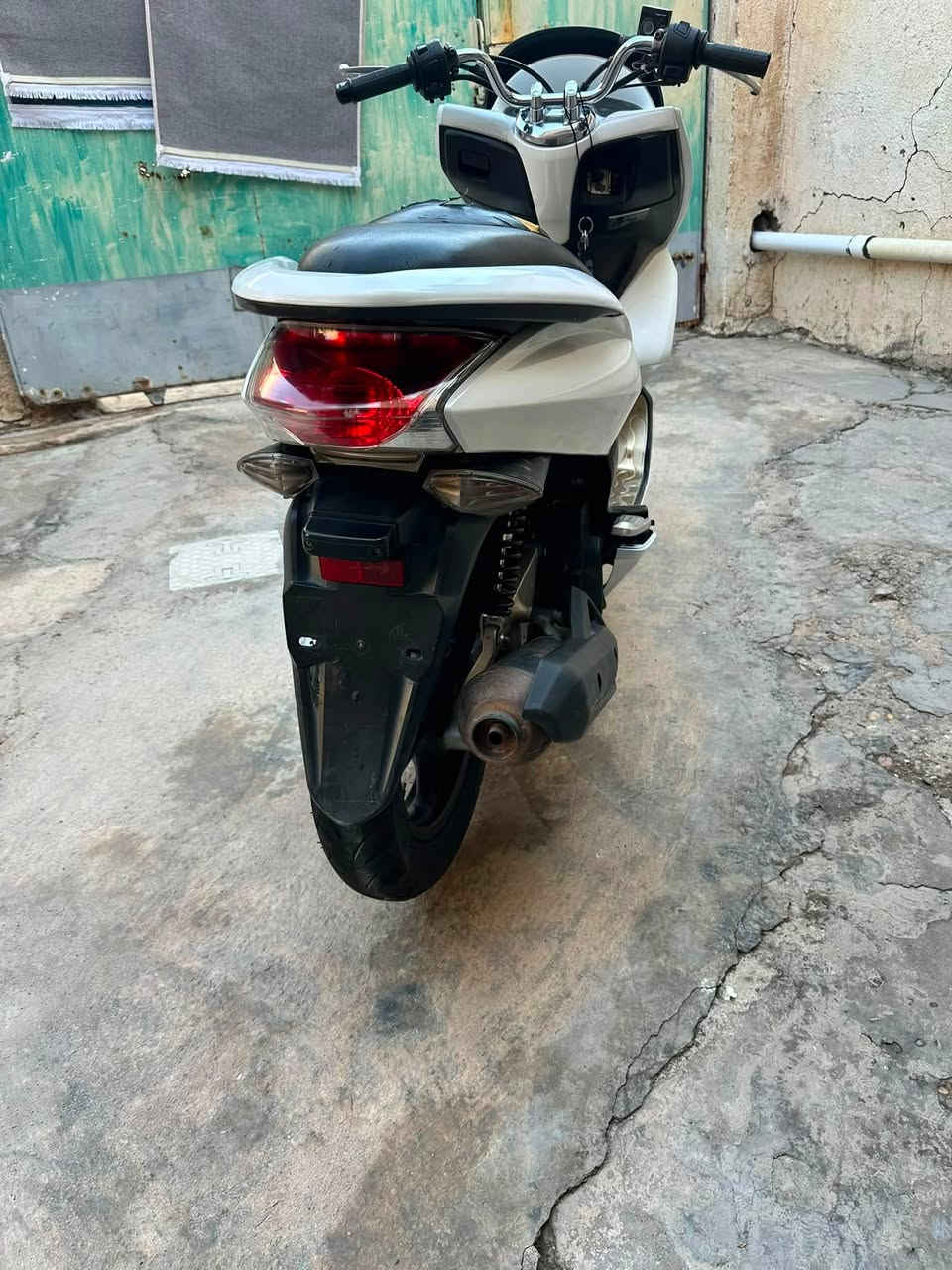 بي سي اكس جيل اول
دراجه نضيفه 
السعر ١٢٥٠ وبيها مجال 
عنواني بغداد بسمايه 
***********
