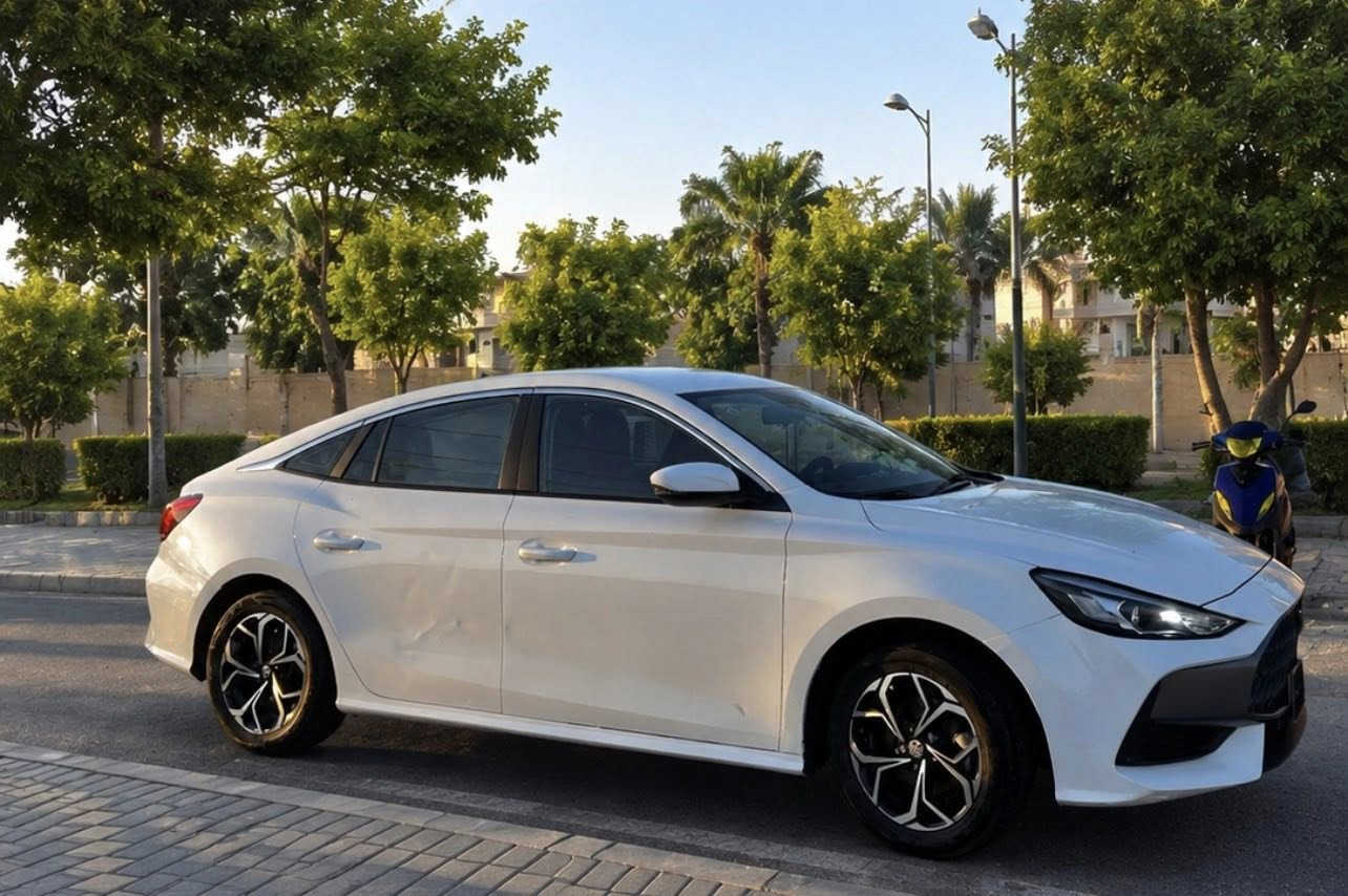 ام جي  MG GT  🚗 ✳️الــســعـر. 110  ورقه و الوكاله مجانيه على البايع
♦️سنة الصنع2024

♦️اللون : ابيض    

♦️عداد المسافة 41الف كيلو 

♦️عدد الاسطوانات : اربعه سلندر 

♦️رقم السياره : اربيل شرط وكاله شرط تحويل 

🟥مواصفات السياره

      شاشه كبير تدعم كار بلي  

     كامره  اشاير بلمري  تحكم ستيرن جهتين     

✳️تبريد ثلج الحمدلله  وبعد بيها هواي مواصفات 

✳️ كير محرك صدر كله على وضع الشركه 

رقم: ***********

     

     العنوان :  البصره
