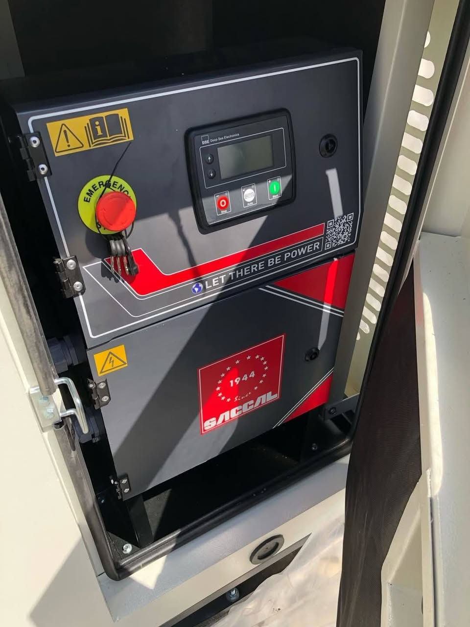 🌟 صباح الخير زبائننا الكرام 🌟
شركة الصقال لتجارة وصناعة المولدات تعلن عن وصول مولدات 22 KVA بمواصفات عالية وجودة مضمونة 💪

🔹 محرك Perkins (صناعة بريطانية 🇬🇧)
🔹 رأس توليد Leroy Somer (صناعة فرنسية 🇫🇷)
🔹 كارت تحكم DSE (بريطاني 🇬🇧)
🔹 كاتم لبناني عالي الجودة، مناسب للأجواء العراقية ويتحمل الظروف القاسية 🇱🇧

✨ أداء قوي + تشغيل مستقر + عمر طويل

🎁 وهدية خاصة لفترة محدودة مع كل مولدة!
💰 أسعار منافسة جداً ومناسبة للجملة والمفرد

🛠️ ضمان سنة أو 1000 ساعة تشغيل (أيهم أسبق)
🛠️ خدمات صيانة متوفرة + قطع غيار وزيوت أصلية

🚚 النقل والنصب داخل بغداد مجاني

📞 للاستفسار والحجز:
***********
أو مراسلتنا على الصفحة مباشرة

🔥 لا تفوّت الفرصة… العدد محدود 🔥
