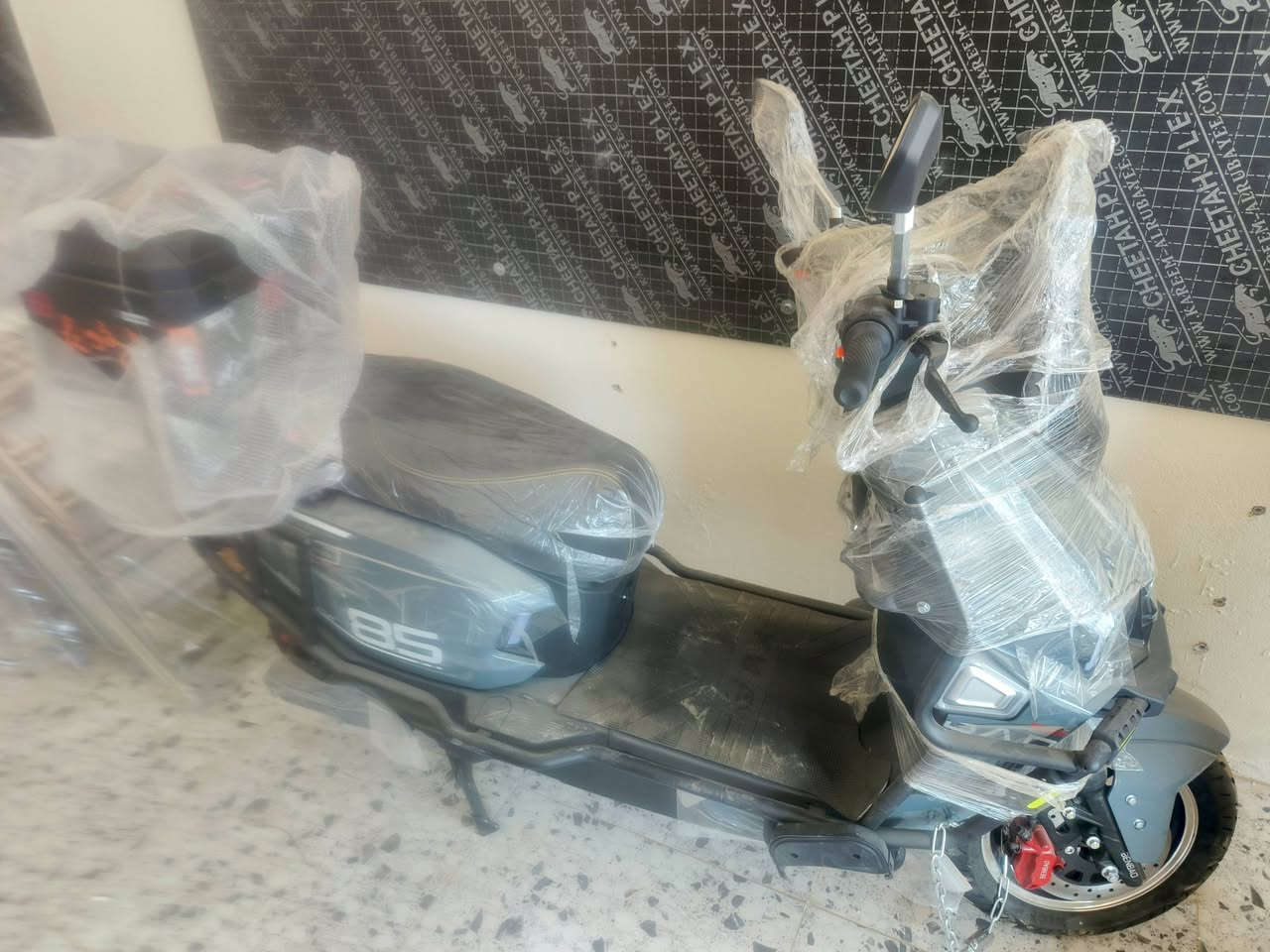 سلام عليكم
دراجه شحن جديد زيرو مامشية ٥ بطاريات بصمه دراجه جديده خير من الله الاستفسار رقم *********** بي واتساب
