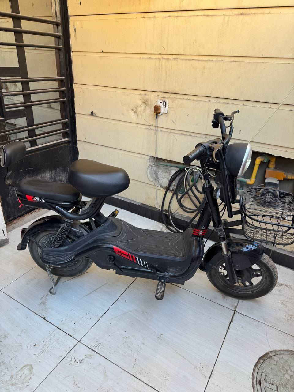 دراجه شحن كهربائي للبيع مستعجل 300وبيه مجال مكاني بغداد السيديه رقمي اتصال ***********
