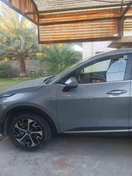 سبورتج فئه ex فول مواصفات عدا البانوراما 
وارد امريكي موديل ٢٣ رقم أربيل سنويه باسمي يعني تحويل مضمون ومباشر
اللون سمائي سموك مميز 
ماشيه فقط ٢٨ الف كيلو 
حادثها جاملغ الساىق وشوية من البدنه 
علمأ تصليحها ممتاز على أيدي مال جناي .
المواصفات.. 
بصمة وبصمة ابواب 
تشغيل عن بعد 
شاشه متصلة 
تبريد لمس مناخين قطعتين 
كشنات جلد كهرباء 
تدفئه بالكشنات مع تدفئه ستيرن
هاندبريك بصمه
فول حساسات ولادارات 
منافذ شحن أمامي خلفي 
ثلاث أنظمة قياده
اوتو هولد 
اوتو ستوب
تحديد مسار 
مانع انحدار
لايت زنون 
وبعد هواي مواصفات 
السيارة مفروشه ارضيه جلد 
وباتري جديد 
رايدها ١٩٥
مكاني الدوره
***********
