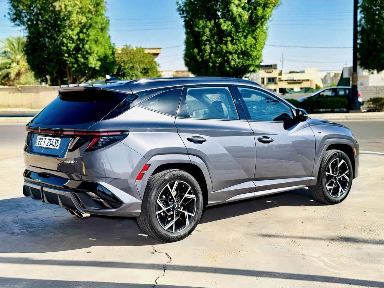 � للبيع | هيونداي توسان N Line Hybrid 2025 | وارد كندي | ممشى 25أميال فقط 🔥

🚗 هيونداي توسان N Line Hybrid موديل 2025

              وارد كندي 🇨🇦 

🎨 اللون: فيلي او متغير 

📅 تصنيع:  2025

📍 الممشى: 25  أميال فقط

الحادث : صبغ بنيد فقط بدون دواخل  ( ارباك استيرن ودشبول وراجع  سستم شركة لن ماتدخل الشمال اذا موراجع سستم ماتدخل  )

⚙️ المواصفات

✅ محرك 1.6 لتر تيربو GDI + هايبرد

✅ قوة تقارب 231 حصان

✅ جير أوتوماتيك 6 سرعات

✅ جنوط رياضية أصلية 19 إنش

✅ فئة N Line الرياضية

✅ تشغيل بصمة ودخول ذكي

✅ شاشة وسطية كبيرة

                                      Apple CarPlay و Android Auto ✅

✅ شاشة عدادات رقمية

✅ كاميرا خلفية

✅ سماعات بوس 

✅ مثبت سرعة ذكي (Radar)

✅ المحافظة على المسار

✅ التحذير من الاصطدام مع الفرملة التلقائية

✅ مراقبة النقطة العمياء

✅ مقاعد رياضية N Line

✅ مقود رياضي متعدد الوظائف مع Paddle Shifters

✅ شاحن لاسلكي

✅ إضاءة LED كاملة

✅ أوضاع قيادة متعددة

✅ مرقمه اربيل وجاهزه 

� السعر: 21500 دولار قابل للتفاوض.

📞 للاستفسار والمعاينة يرجى التواصل على الخاص أو الاتصال.      ***********
