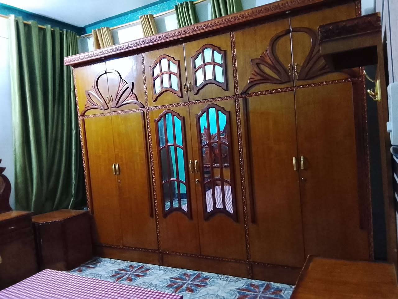 السلام عليكم غرفه اخشاب للبيع السعر450 وبيها مجال العنوان الرمادي التئميم***********
@
