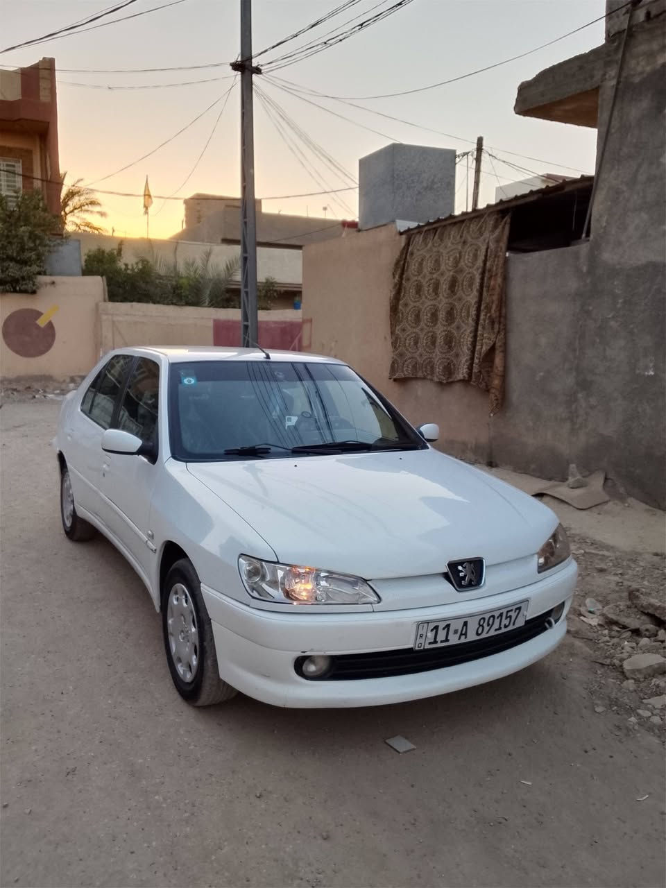 السلام عليكم بيجو فرنسي 2001 رقم بغداد  انكليزي باسمي سياره جاهزه من كلشي تبريد تدفئه كير مكينه مكفولات كير عادي السياره
السعر 60 وبيه مجال 
 مكاني ديالى الخالص رقمي *********** اتصل وادلل
