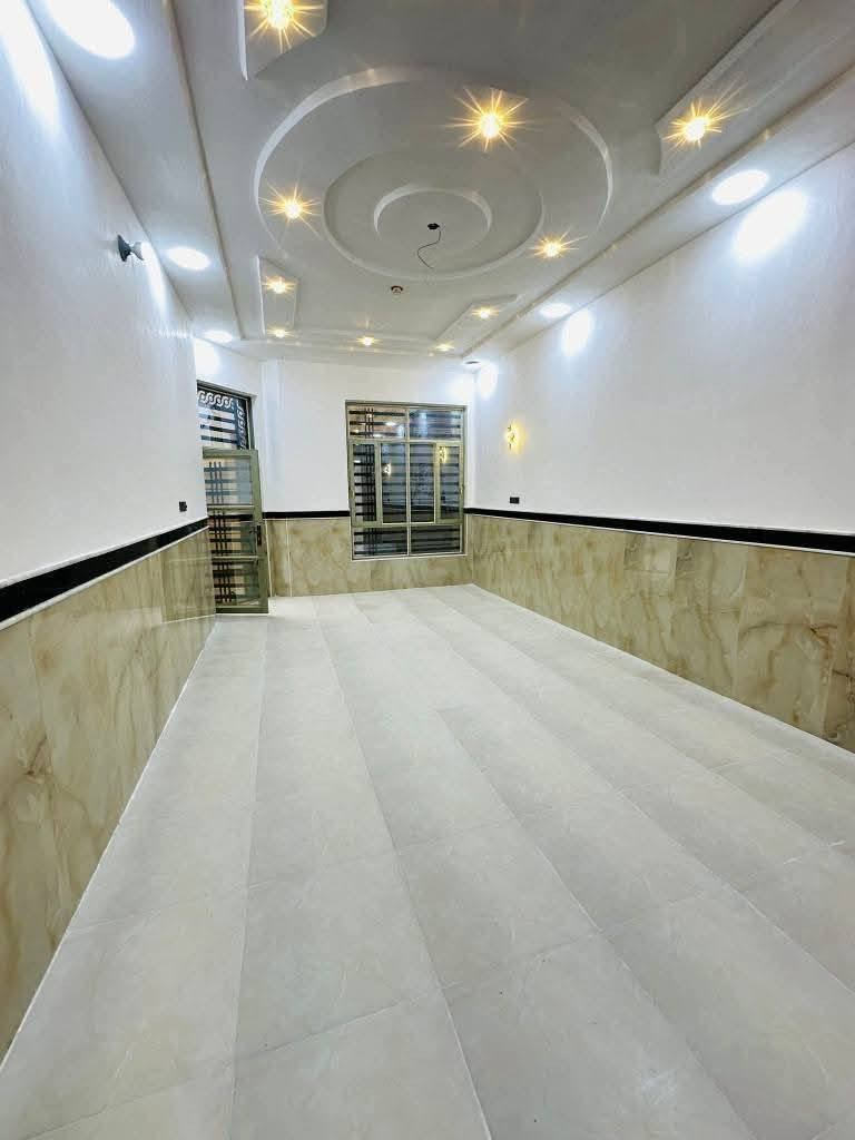 🧿(الهم صل على محمد وال محمد)🧿        

  🏠. دار الــبــيـع نــهـاونـد 11 الـف🏠
بلفرع مقابل معمل بلاستك قــرب الـمـدارس  
      المساحه (200)متر 10×20 
       يتكون الطابق واحد الارضي  
      
غرفتين نوم وصالة+بيتونه واستقبال ومطبخ 
🛁وصحيات خارجية 🚿وداخلية 🚽
  للاستفسار مراسلة الصفحه او الاتصال
على الواتساب (📲*********** عمارة, ميسان
